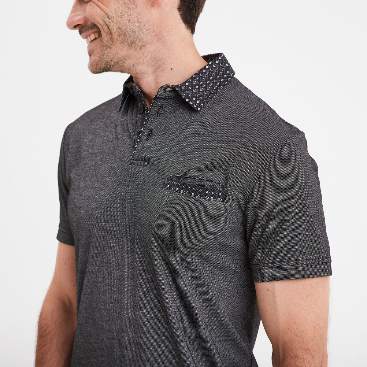 Polo droit manches courtes 1 poche buste gris foncé homme