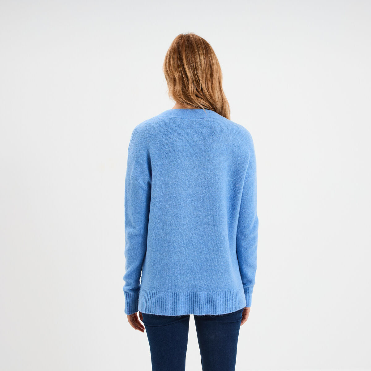 Pull droit ample col V fentes aux c&ocirc;t&eacute;s bleu clair femme
