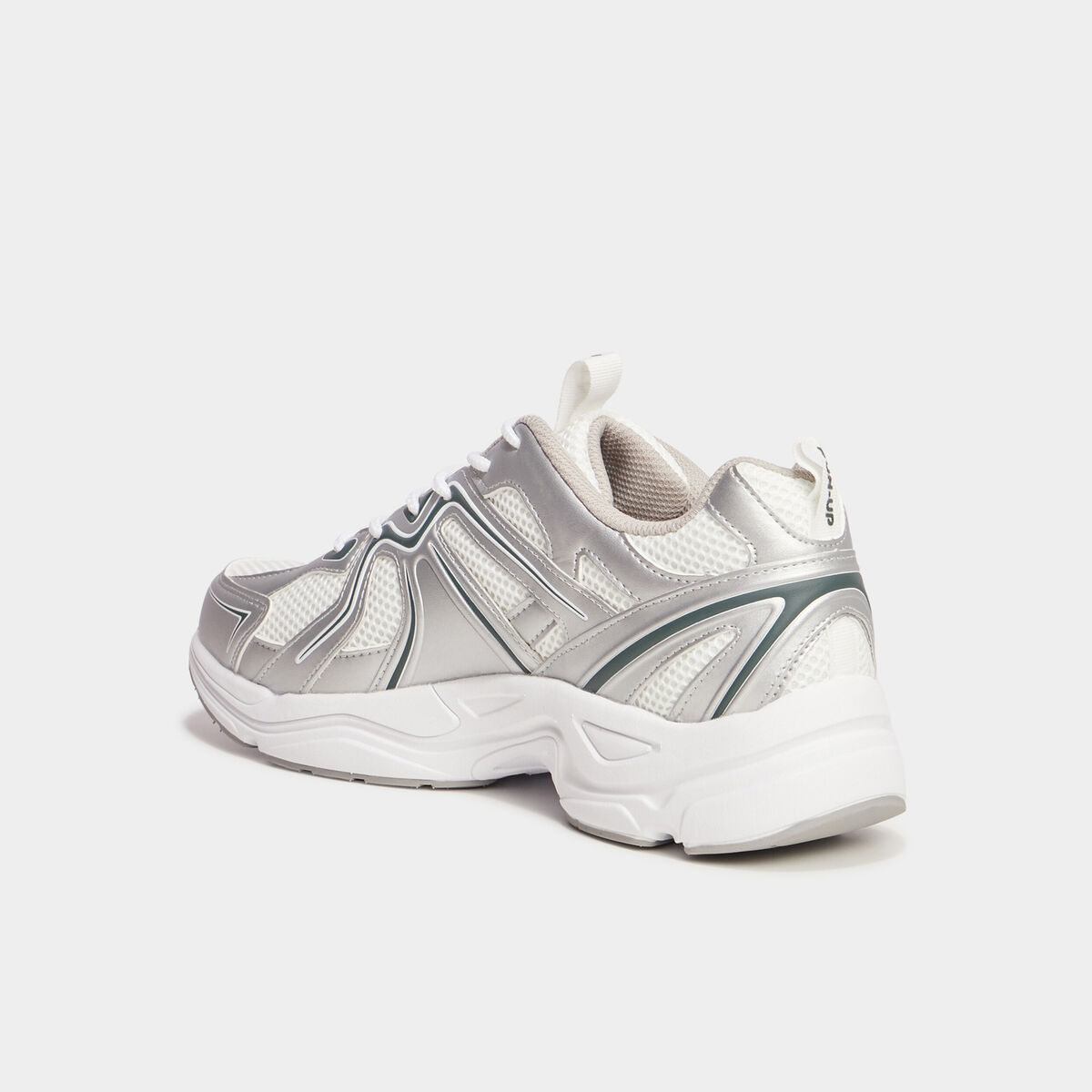 Baskets running &agrave; lacets gris argent homme