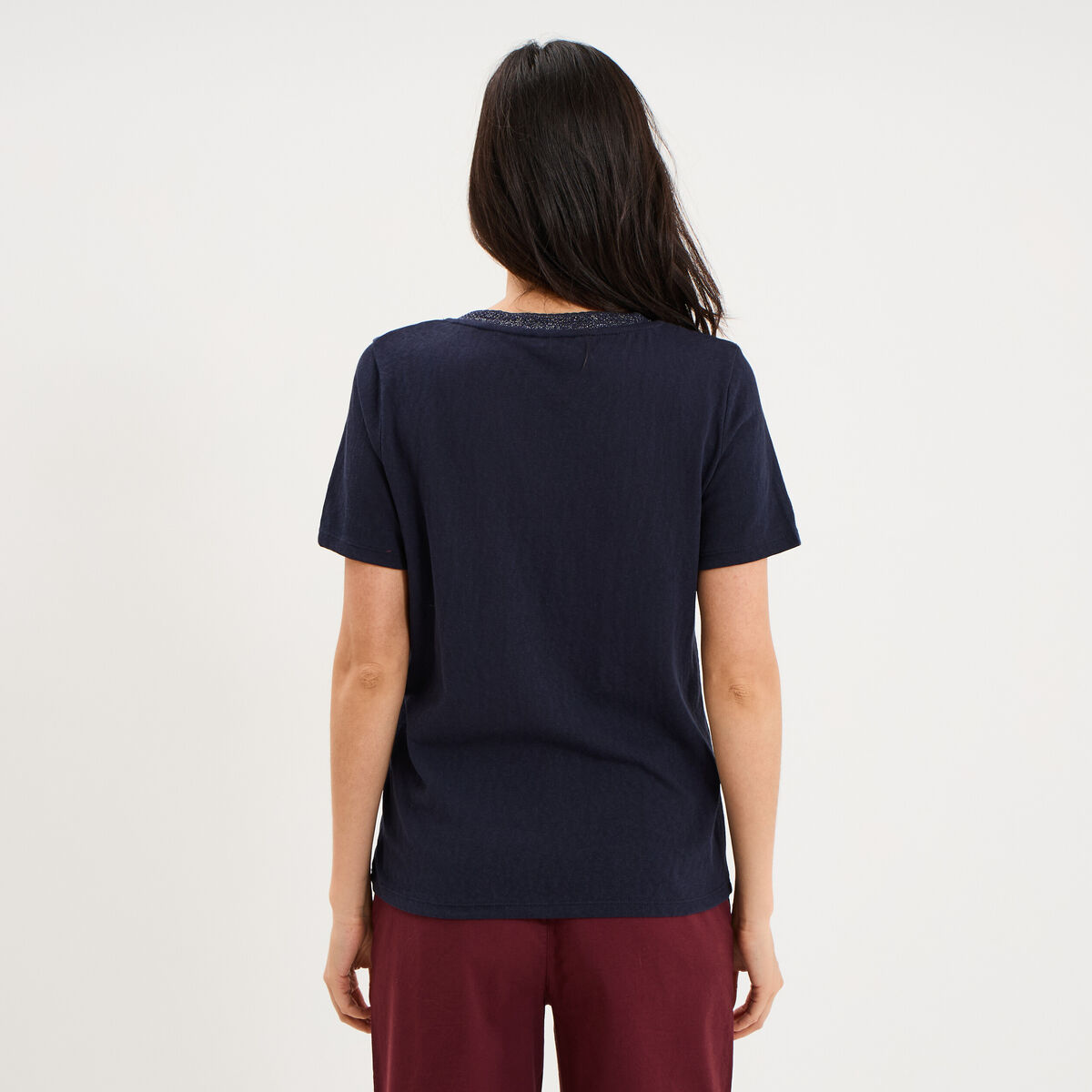 T-shirt col en V manches courtes bleu fonc&eacute; femme