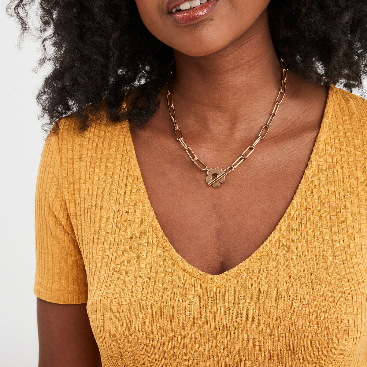 T-shirt col en V côtelé jaune moutarde femme