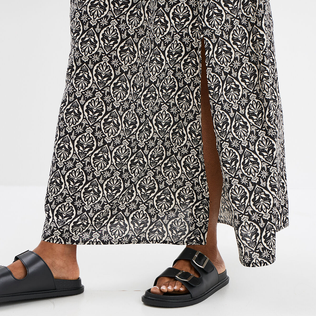 Robe longue droite fluide à bretelles noir femme