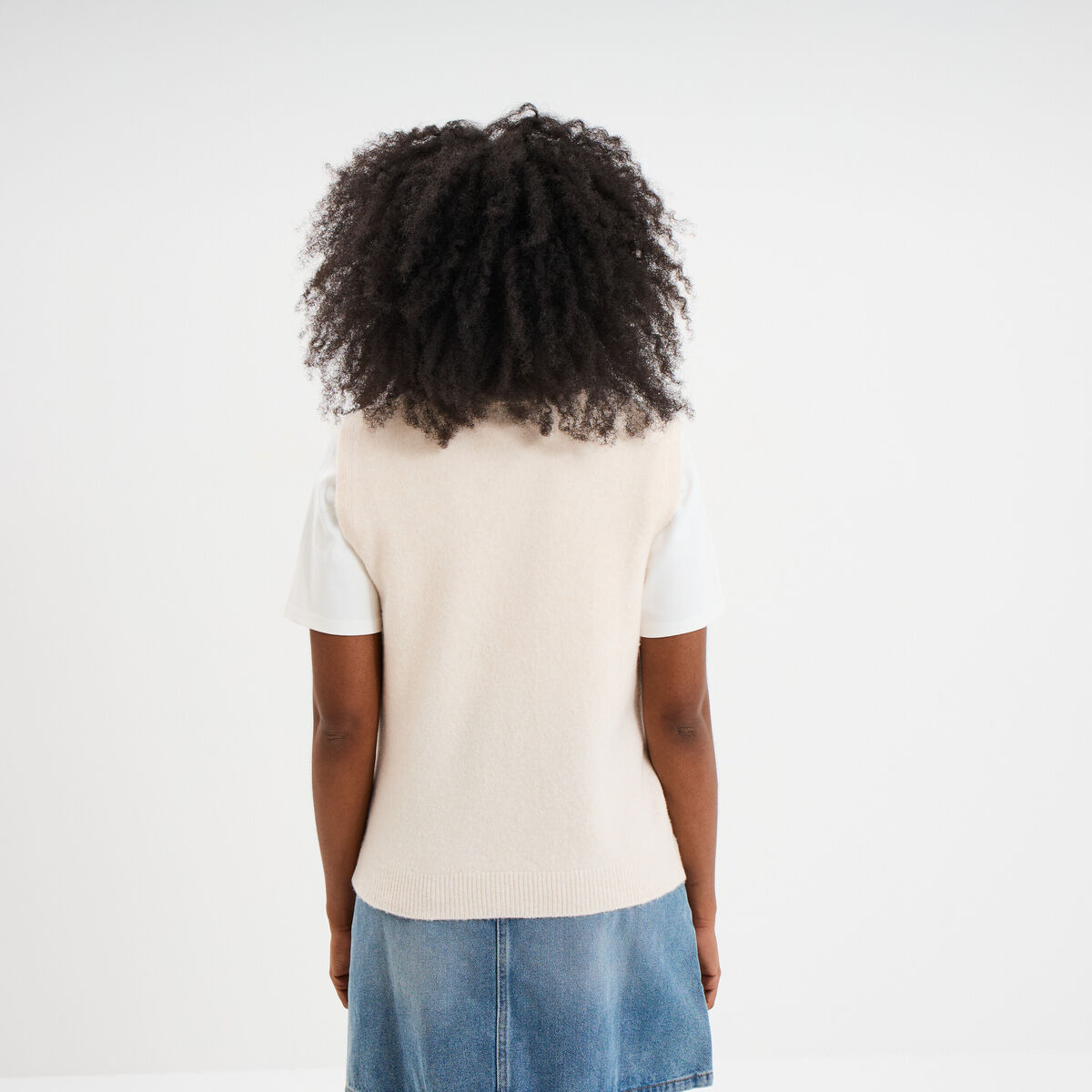 Pull sans manches col rond beige femme