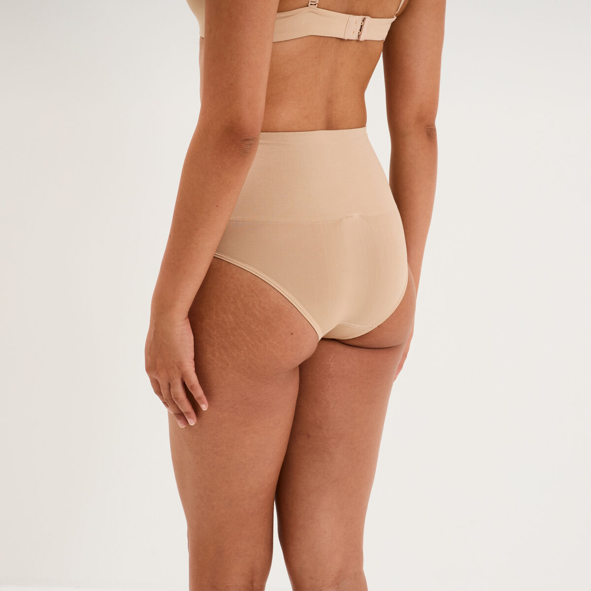 Culotte gainante sans couture beige femme