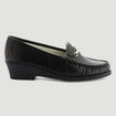 Mocassins en cuir compens&eacute;s pied large noir femme