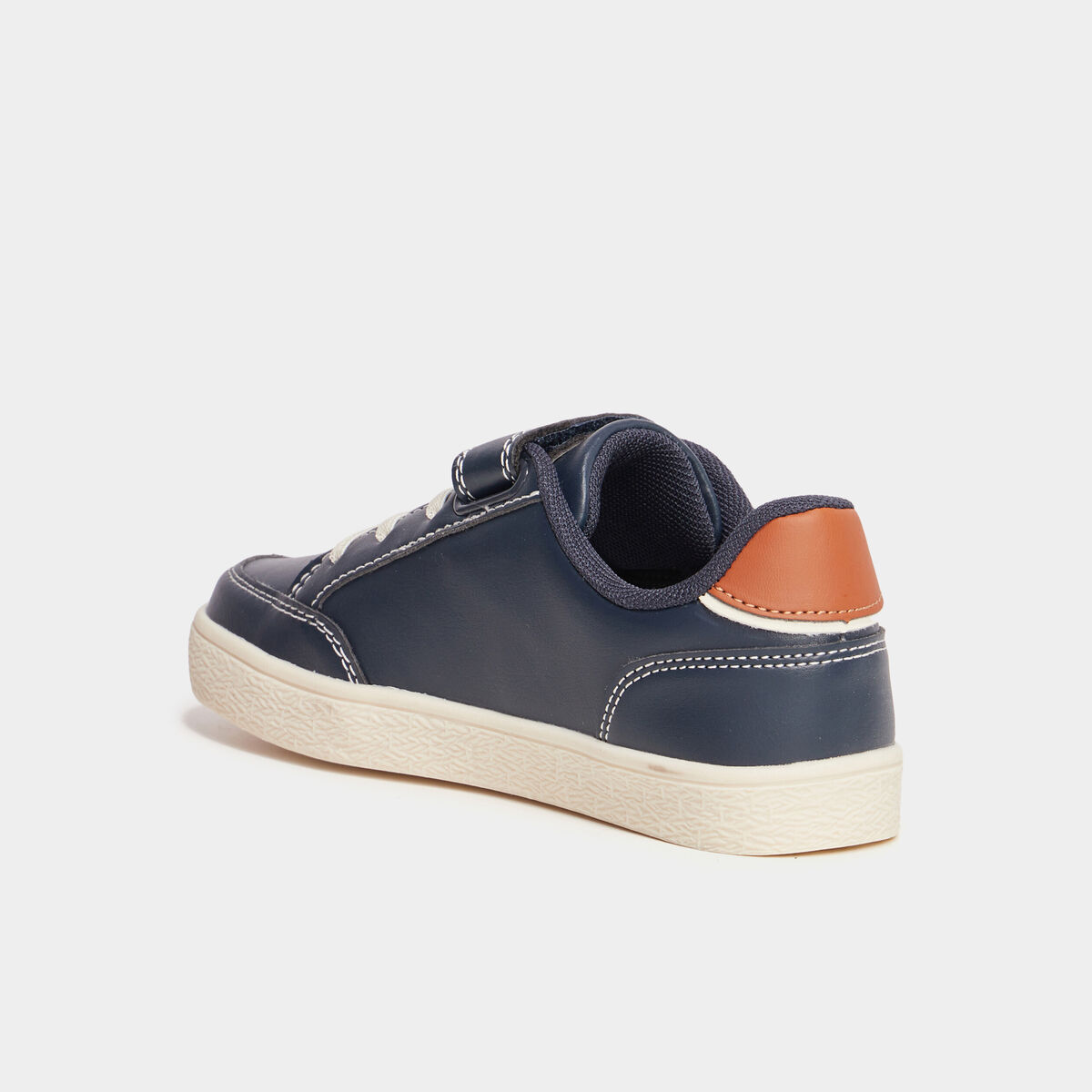 Tennis basses &agrave; scratchs bleu marine gar&ccedil;on