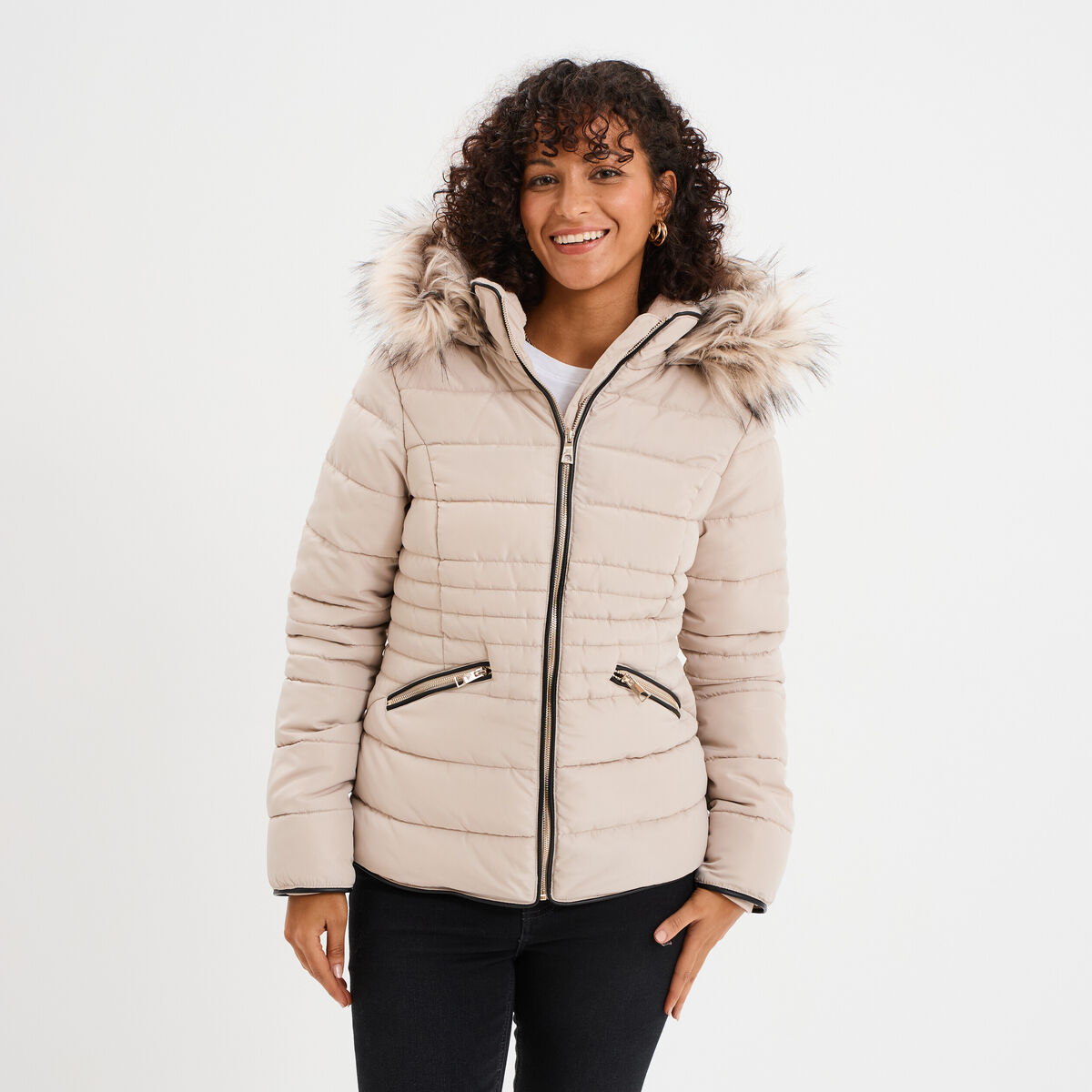 Doudoune courte cintr&eacute;e &agrave; capuche beige femme