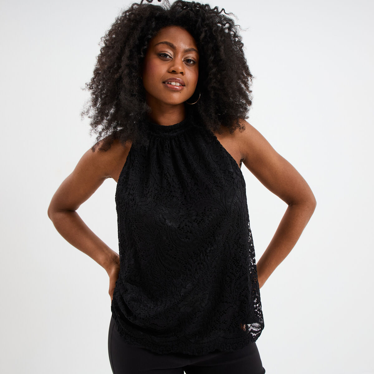 Débardeur dentelle encolure américaine noir femme