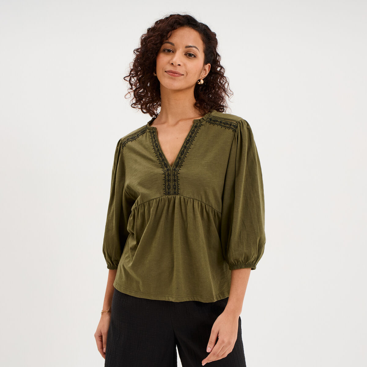 Blouse col tunisien brod&eacute; coton vert kaki femme