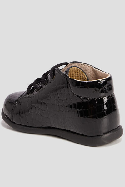 Chaussures vernies en cuir noir bébé fille