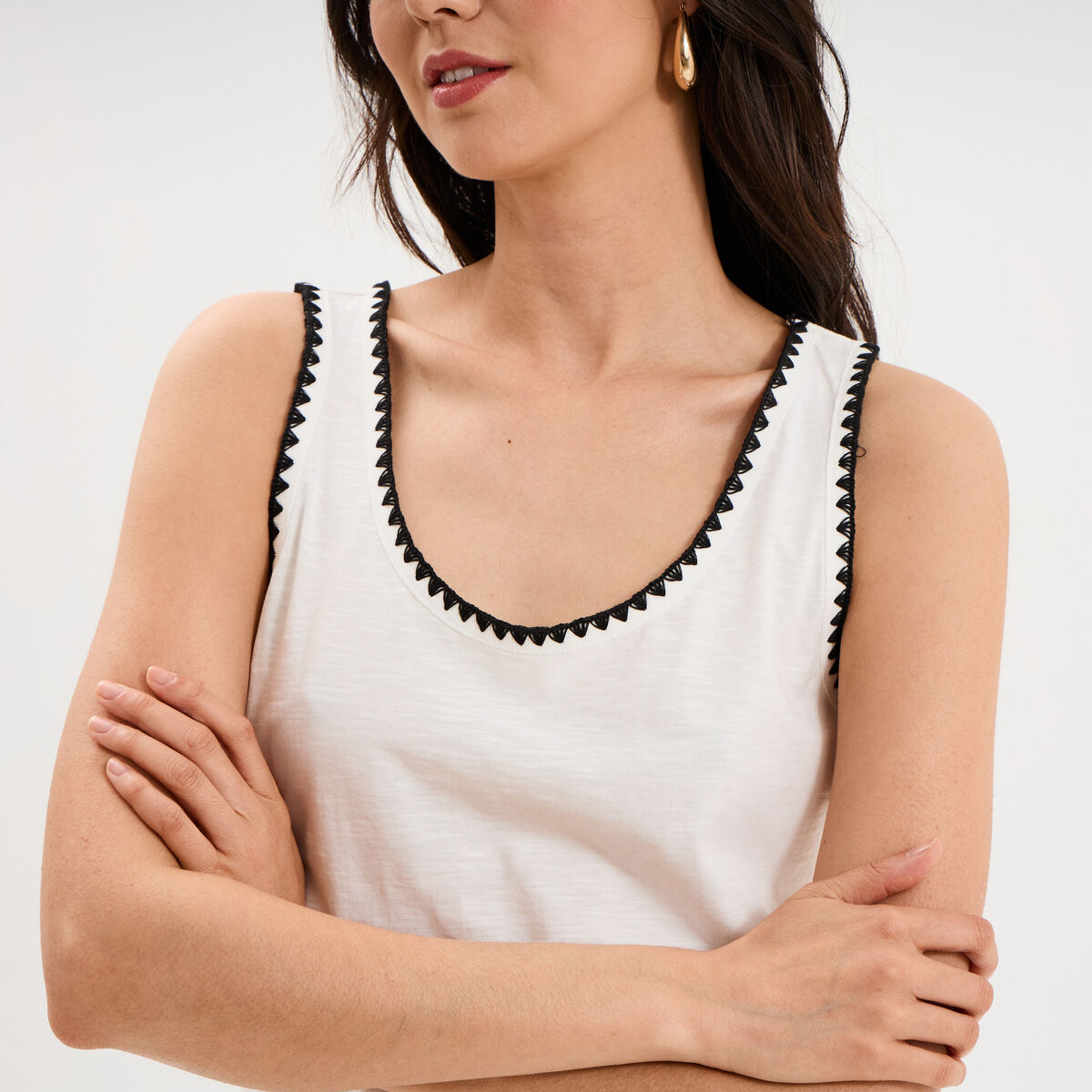 D&eacute;bardeur cintr&eacute; avec broderie coton blanc femme