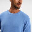 Pull en maille textur&eacute;e col rond bleu homme
