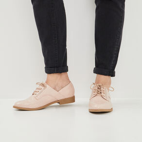 derbies a lacets avec perforations rose femme Derbies à lacets avec perforations rose femme