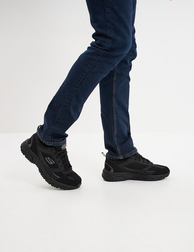 Baskets running m&eacute;moire forme Skechers noir homme