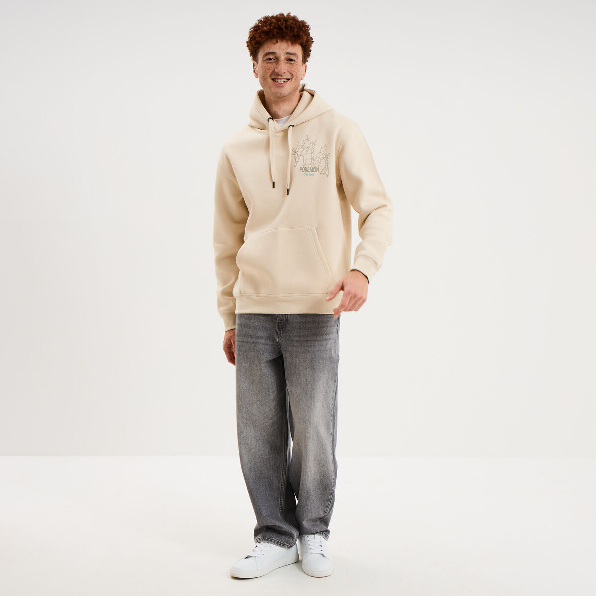 Sweat hoodie molleton Pok&eacute;mon ecru homme