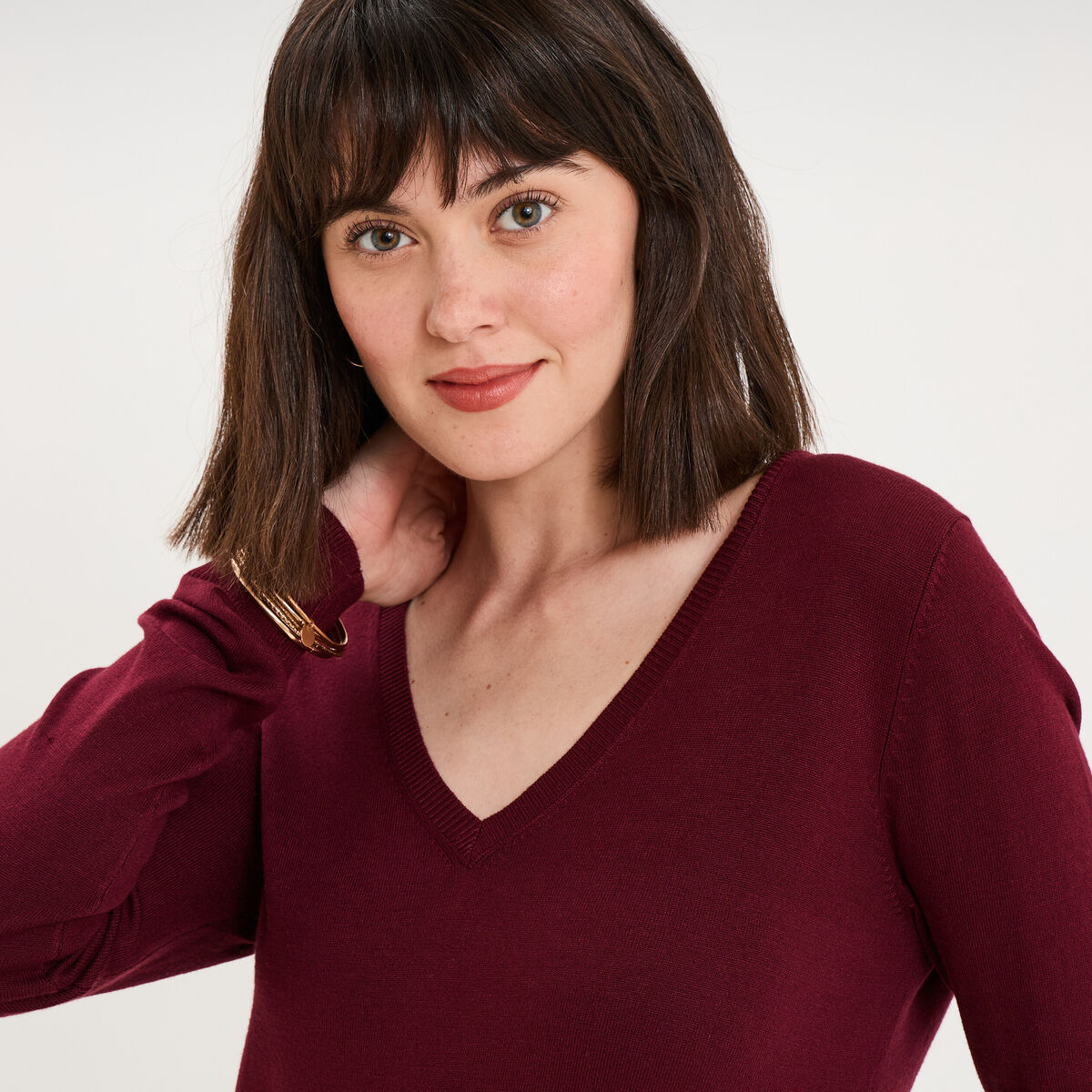 Pull col en V manches longues bordeaux femme