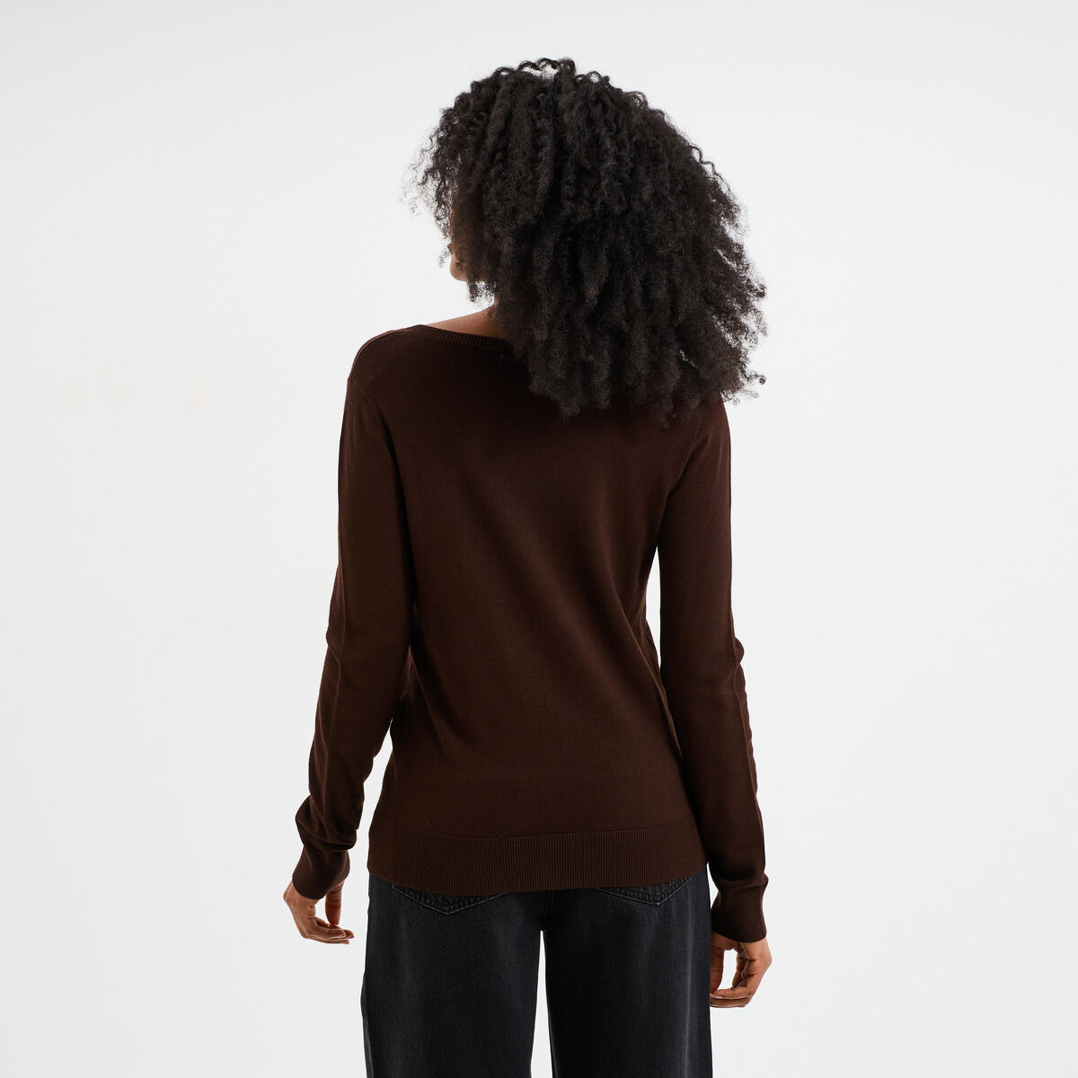 Pull col en V manches longues marron foncé femme