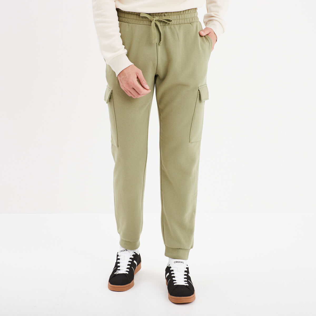Pantalon jogging cargo poches latérales vert kaki homme