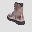 Bottines vernies zippées à lacets gris argent femme