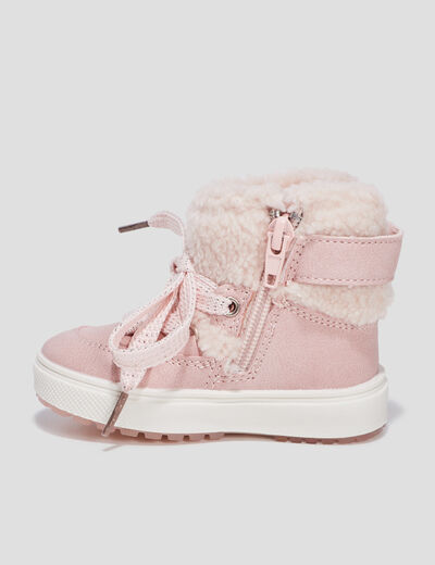 Bottes fourrées bout rond rose bébé fille