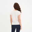 T-shirt col en V à bandes dentelle beige femme