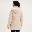 Doudoune mi-longue ceintur&eacute;e &agrave; capuche beige femme