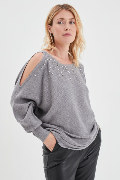 Pull perles et strass au col gris clair femme
