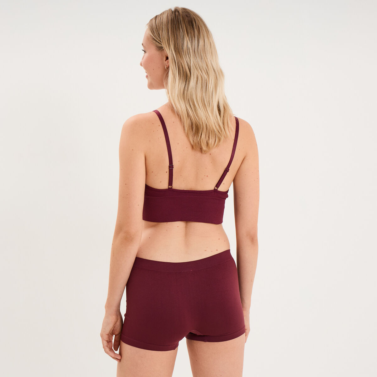 Brassi&egrave;re c&ocirc;tel&eacute;e padd&eacute;e sans armature prune femme
