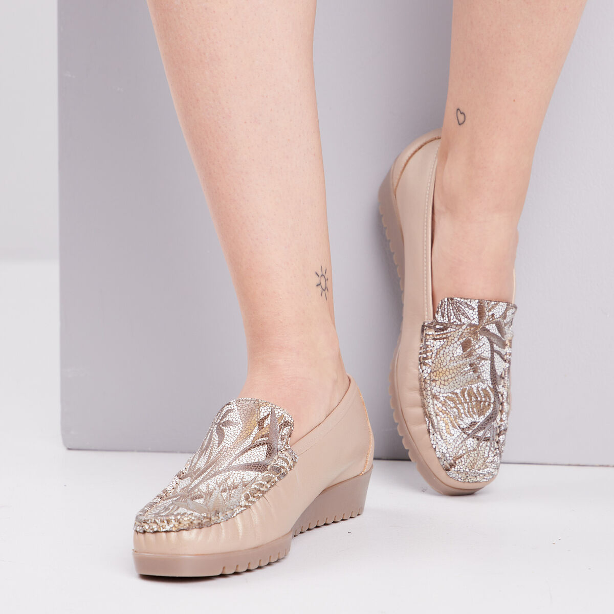Mocassins en cuir compensés pied large multicolore femme