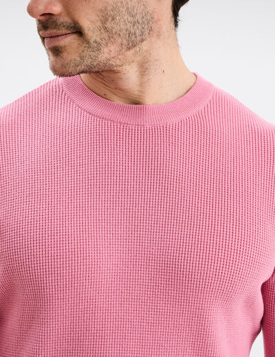 Pull avec col rond à relief rose homme