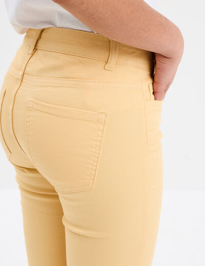 Pantacourt slim 5 poches jaune clair femme