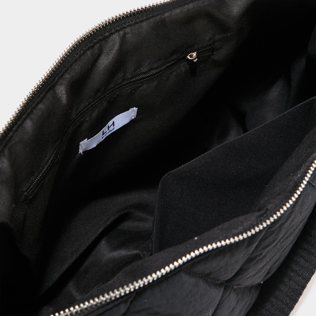 Sac banane matelassé noir femme