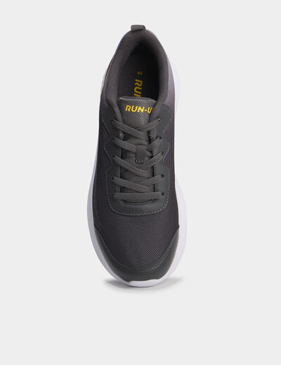 Baskets running à scratchs gris homme