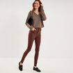 Pantalon enduit skinny push-up violet fonc&eacute; femme