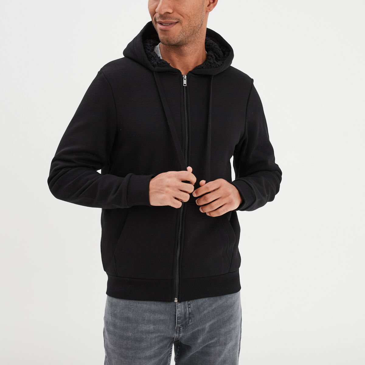Sweat zipp&eacute; doublure effet sherpa noir homme