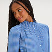Blouse col montant &agrave; volants coton bleu femme