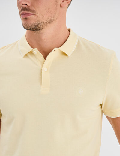Polo manches courtes bords contrastés jaune clair homme