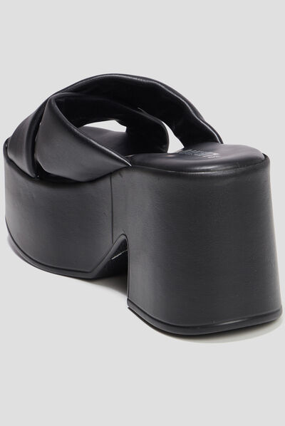 Mules compensées en cuir Liberto noir femme