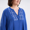 Robe brodée évasée gaze de coton bleu roi femme grande taille
