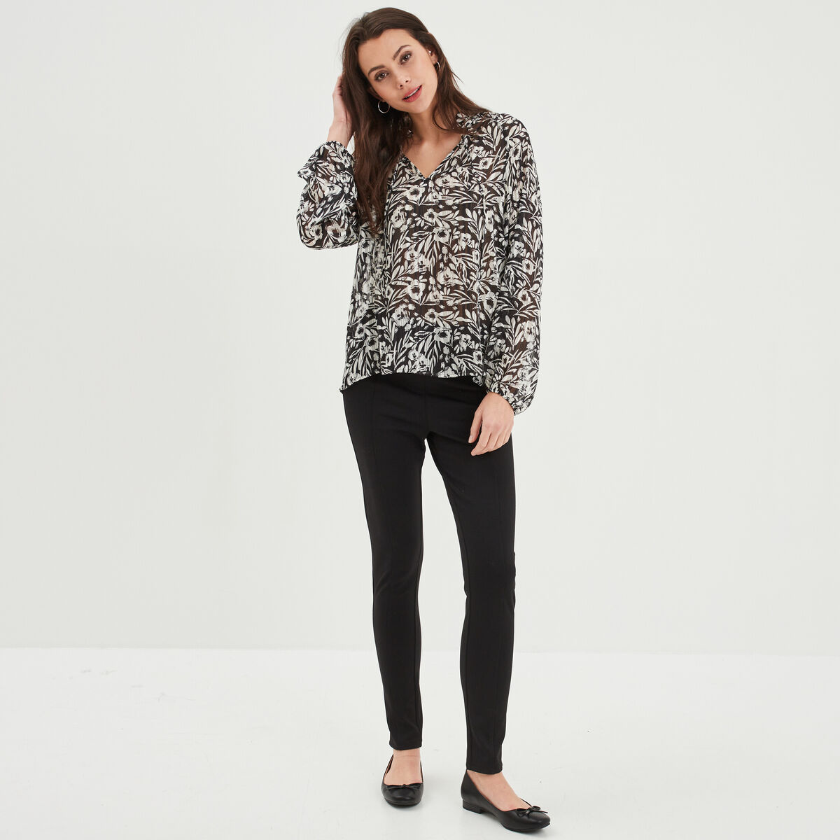Blouse col froncé à cordons et volants noir femme