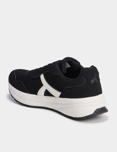 Baskets running &agrave; lacets noir femme