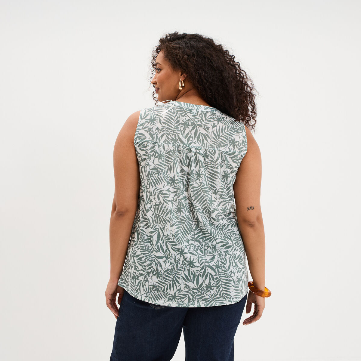 D&eacute;bardeur col tunisien ecru femme grande taille