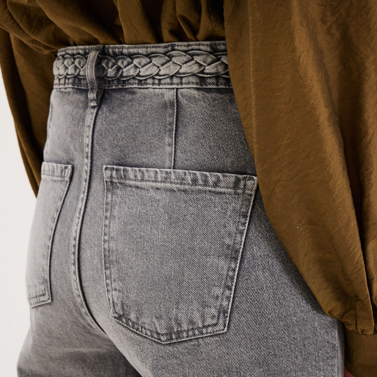 Jean large taille haute ceinture tress&eacute;e denim gris femme