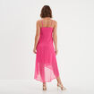 Robe longue asym&eacute;trique avec boucle rose fushia femme