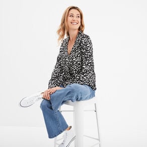 blouse effet satin col en v a revers noir femme Blouse effet satin col en V à revers noir femme