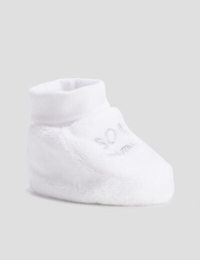 Chaussons effet velours blanc b&eacute;b&eacute;