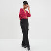 Gilet col en V avec 3 boutons rose framboise femme