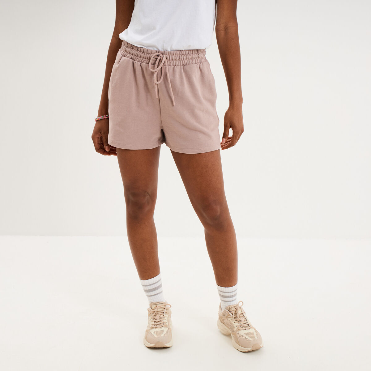 Short de jogging molletonn&eacute; ajust&eacute; marron clair femme