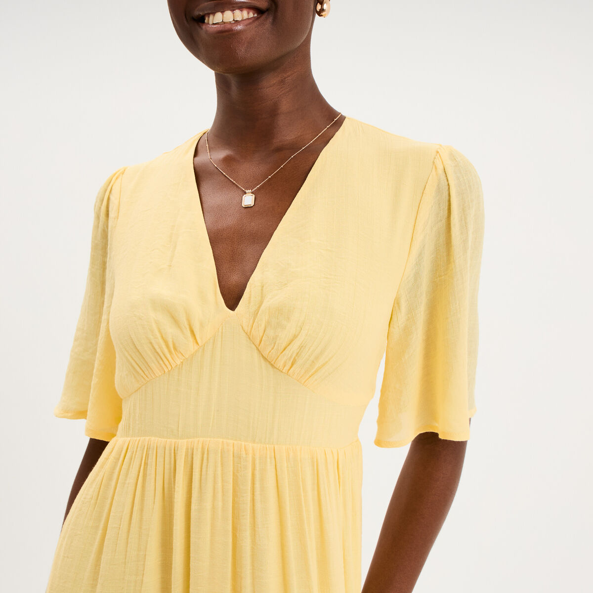 Robe longue fluide &agrave; volants jaune clair femme