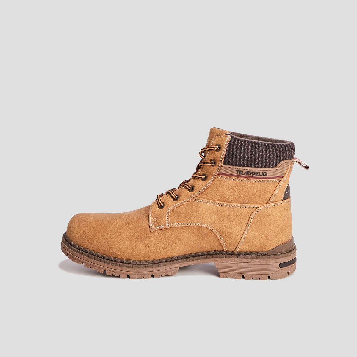 Bottines montantes semelles crant&eacute;es jaune homme